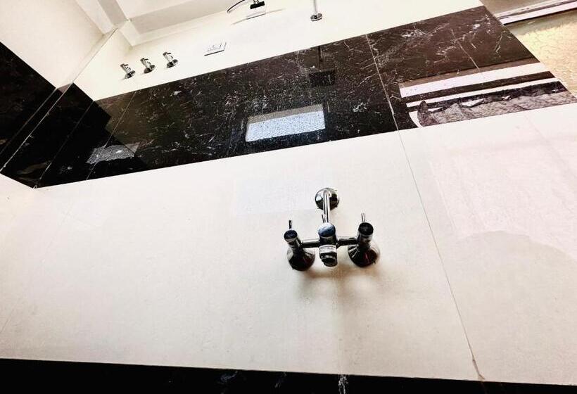 スタンダードルーム, The Galaxy Near Udaipur Airport