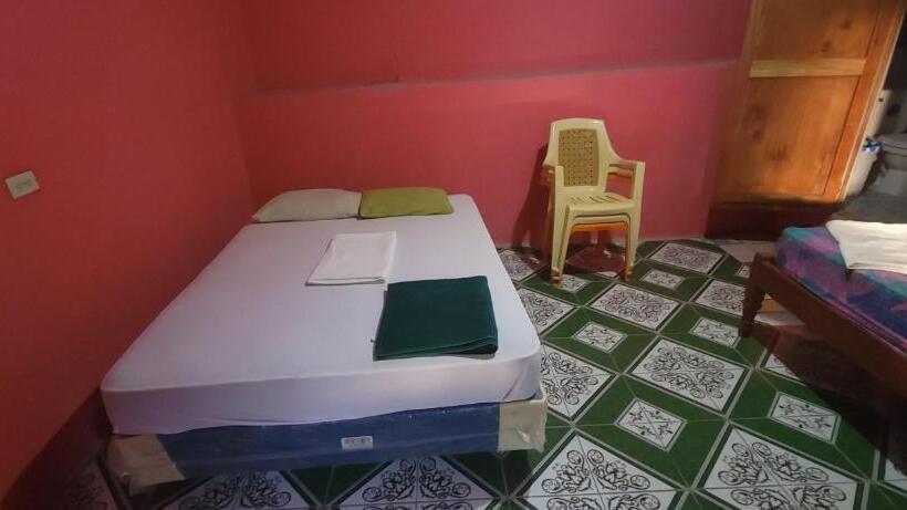 اتاق استاندارد چهار تخته, Hostal Maria