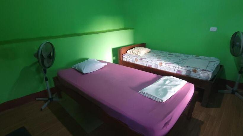 اتاق استاندارد چهار تخته, Hostal Maria