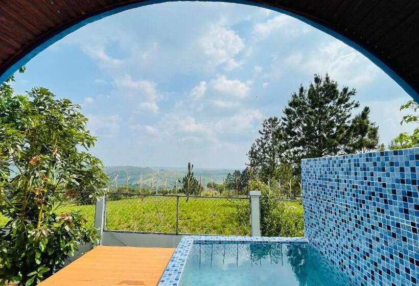 סוויטת ג'וניור עם בריכה, Pidoma Resort