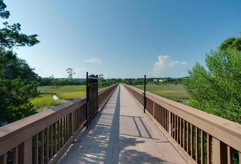 ファミリールーム, The Rustic Anchor