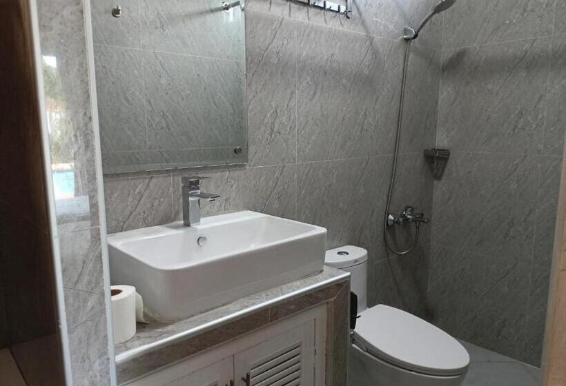 디럭스 룸, Elicon Suites