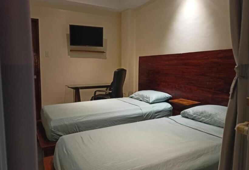 Номер Deluxe, Elicon Suites