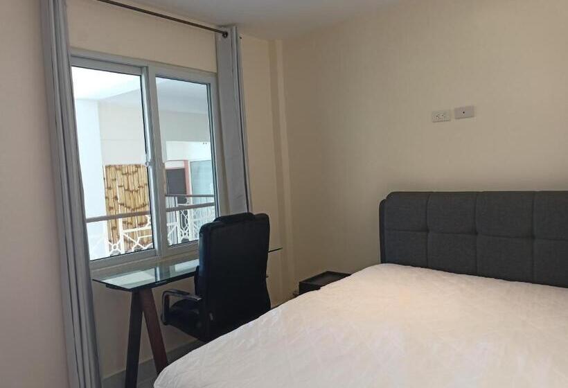 디럭스 룸, Elicon Suites