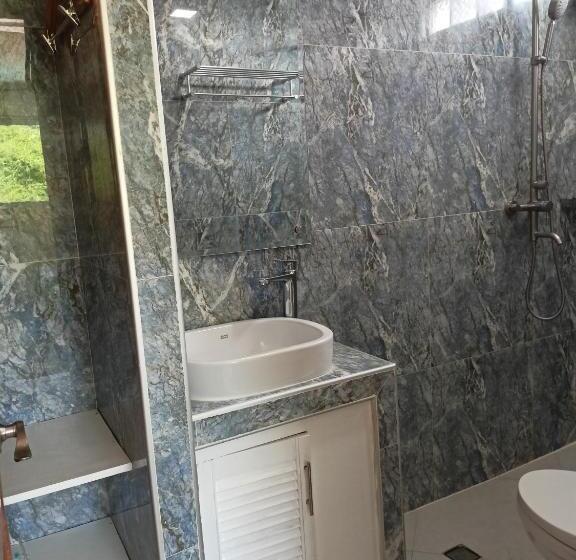 اتاق لوکس, Elicon Suites