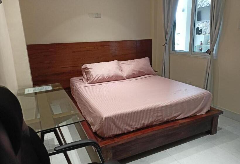 Номер Deluxe, Elicon Suites
