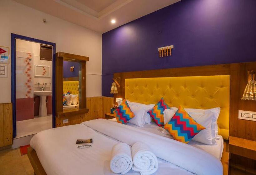 اتاق لوکس با بالکن, Gostops Kasol