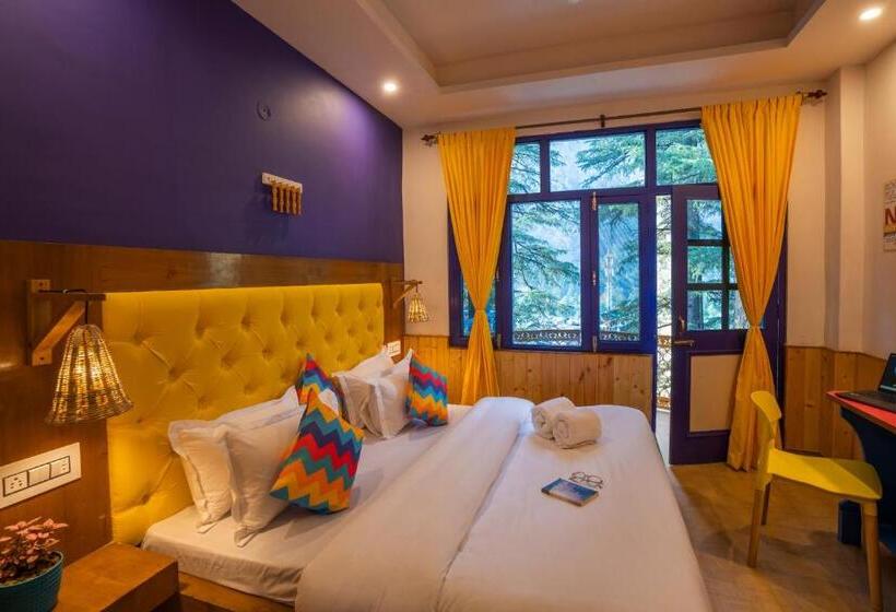 اتاق لوکس با چشمانداز, Gostops Kasol