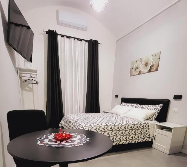 חדר סטנדרט, Giglio Rosso