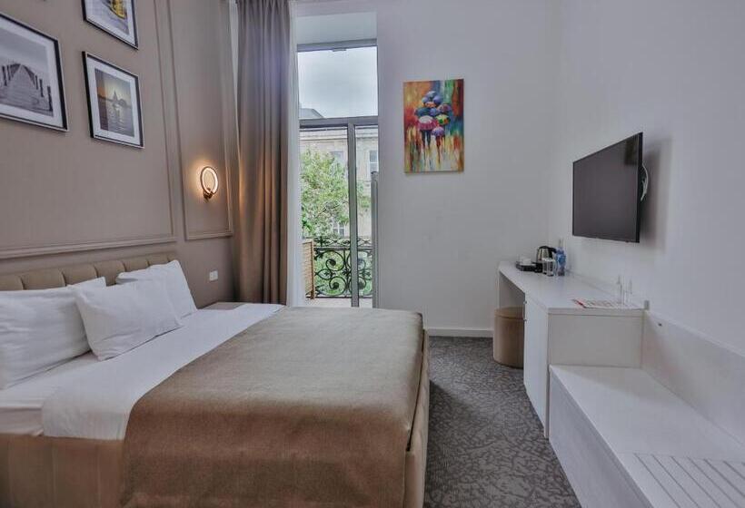 اتاق لوکس با بالکن, Callisto