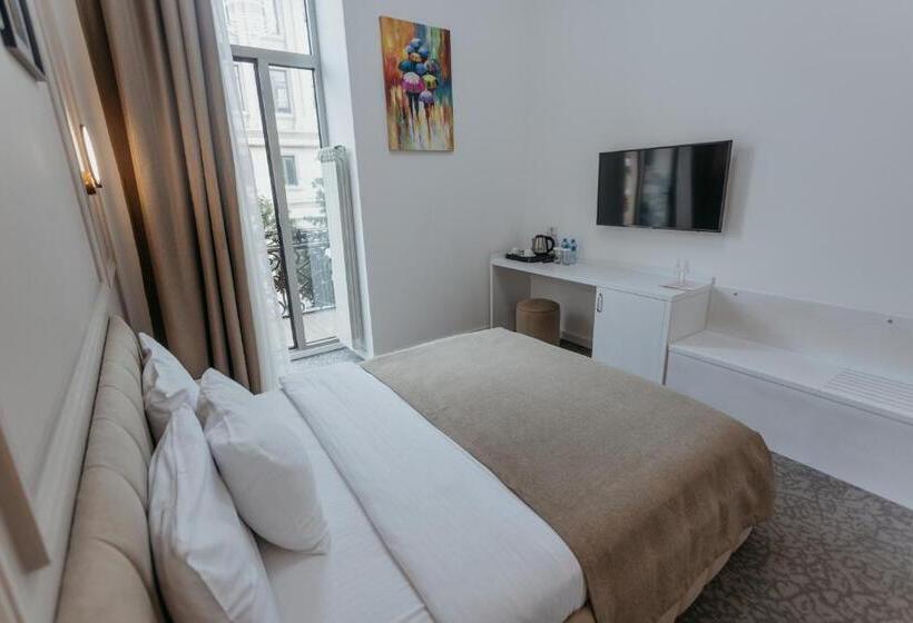 اتاق لوکس با بالکن, Callisto