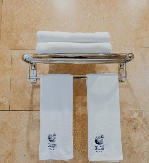 سوئیت با تخت بزرگ, Callisto