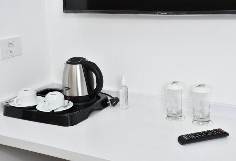 اتاق استاندارد با بالکن, Callisto