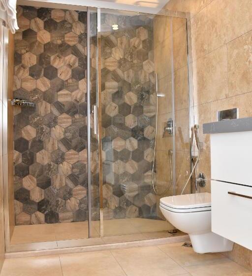 اتاق استاندارد با بالکن, Callisto