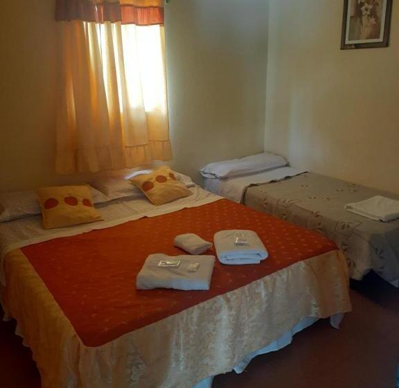 Номер Стандарт Трехместный, Hostal Candelaria