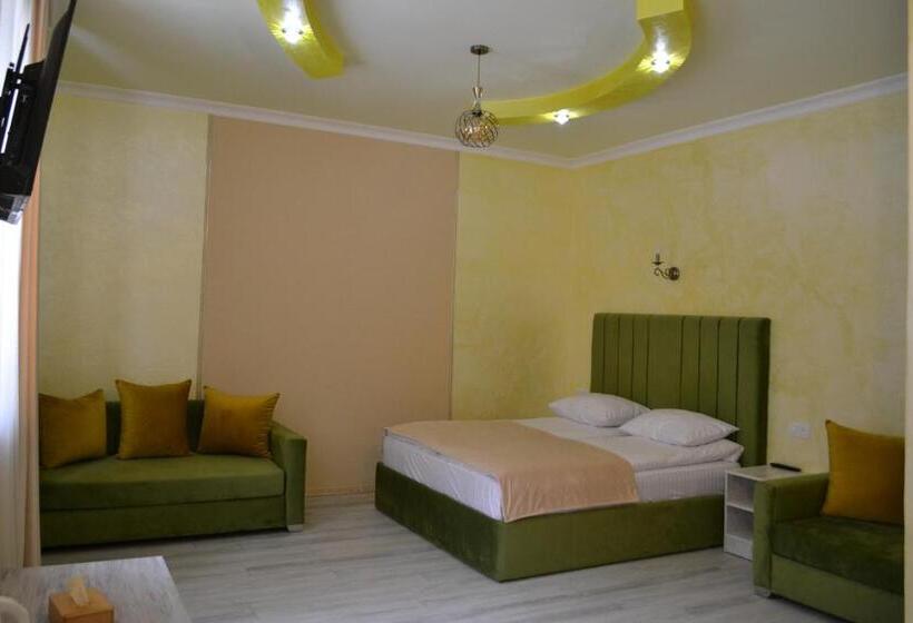 اتاق استاندارد چهار تخته, Kare No Hotel Tsaghkadzor