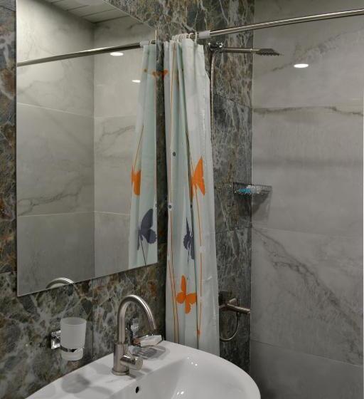 اتاق استاندارد چهار تخته, Kare No Hotel Tsaghkadzor