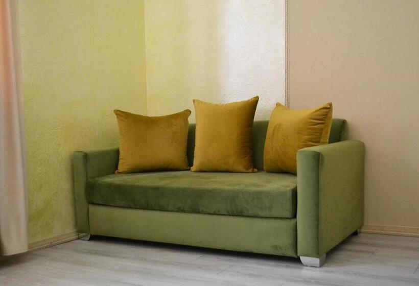 اتاق استاندارد چهار تخته, Kare No Hotel Tsaghkadzor