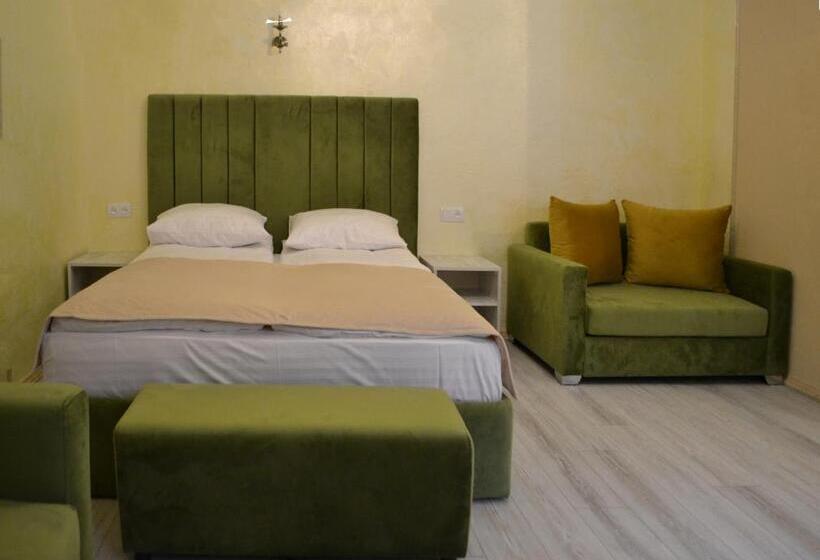 اتاق استاندارد چهار تخته, Kare No Hotel Tsaghkadzor