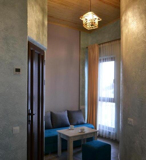 سوییت, Kare No Hotel Tsaghkadzor