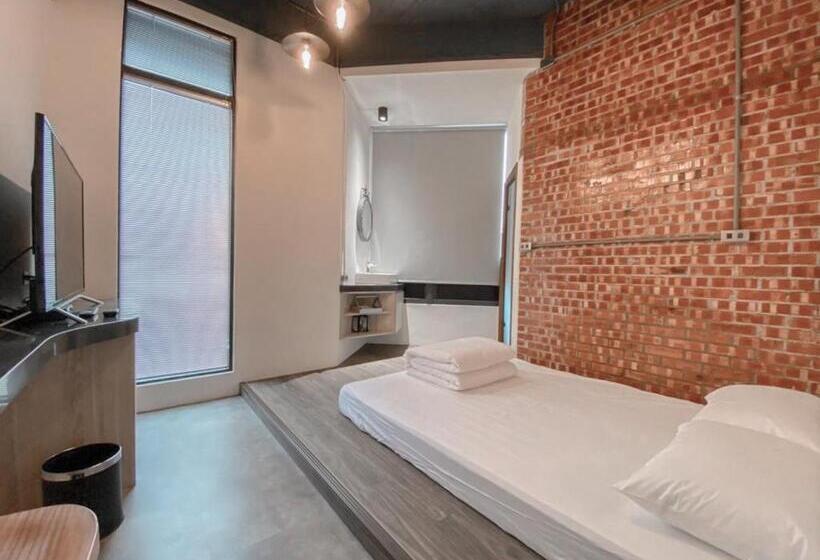 اتاق استاندارد, Leisure Chiayi