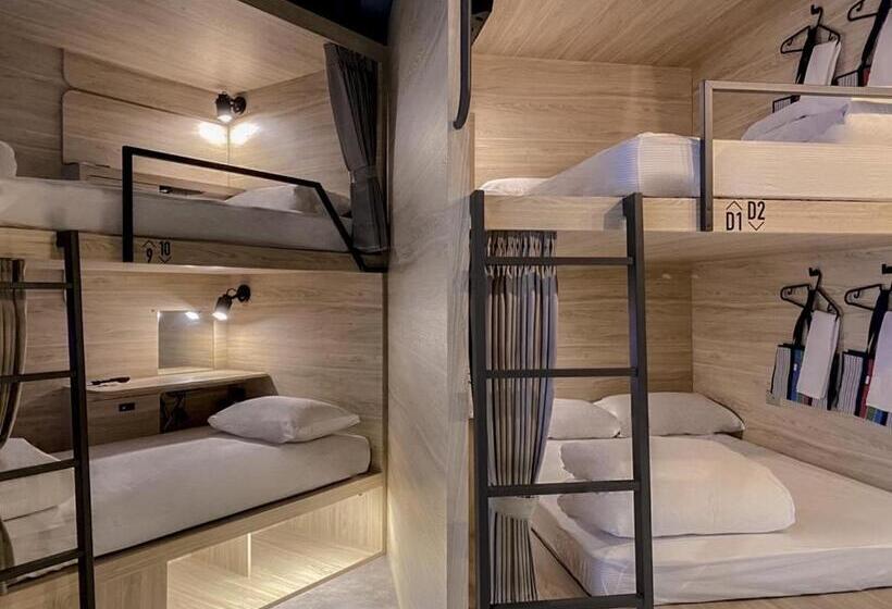 تختخواب در اتاق مشترک, Leisure Chiayi