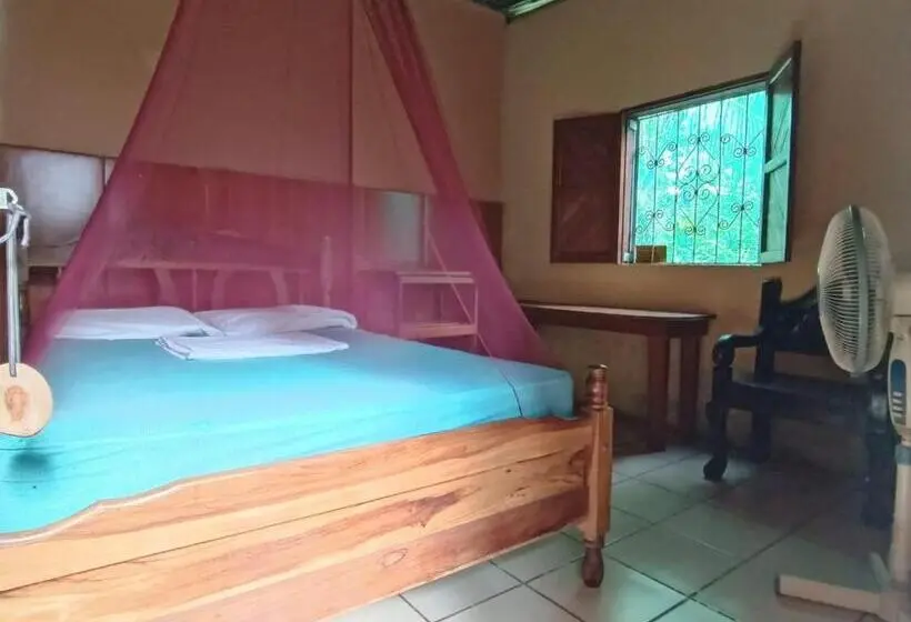 バス共有のスタンダードルーム, Hostal Así Es Mi Tierra