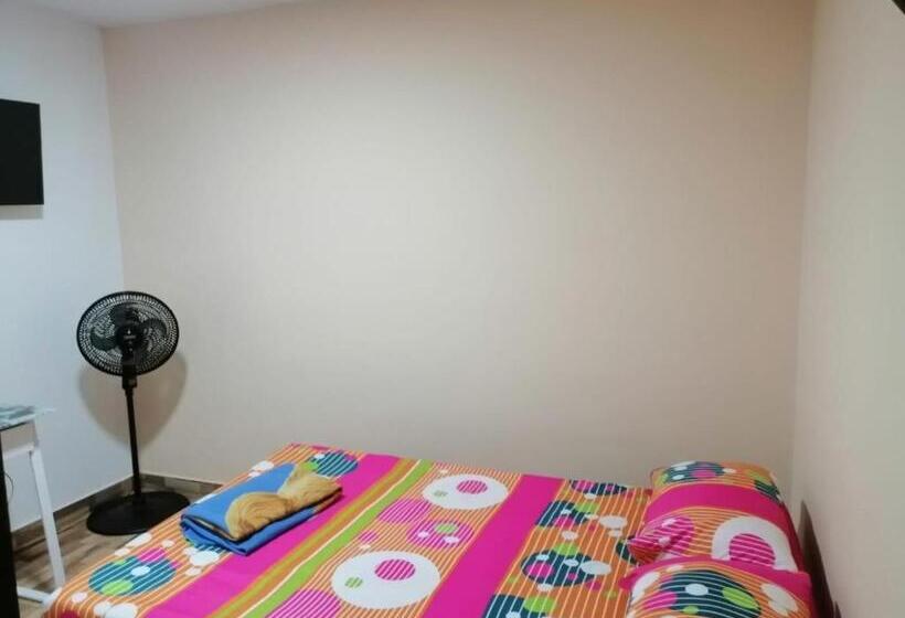 חדר סטנדרט, Hostal Avanza