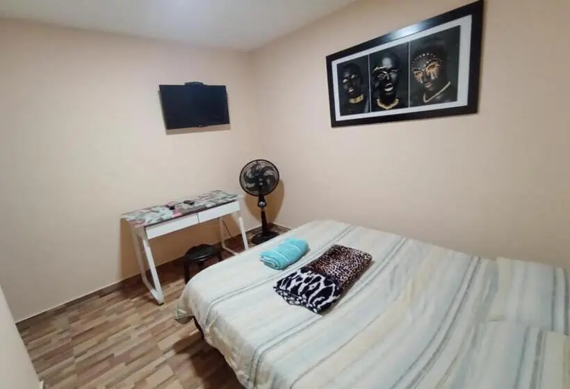اتاق اکونومی, Hostal Avanza