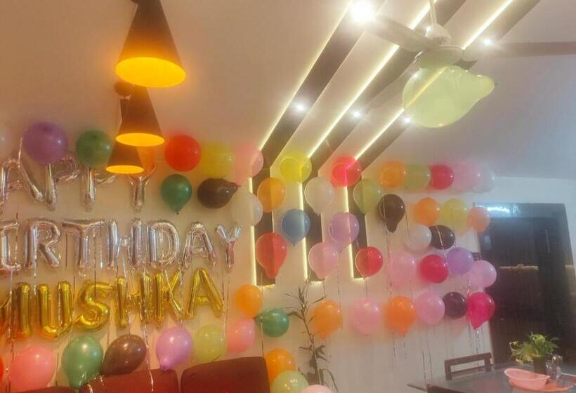 דירת חדר נוף לבריכה, Premium 2 Bhk Green Suites