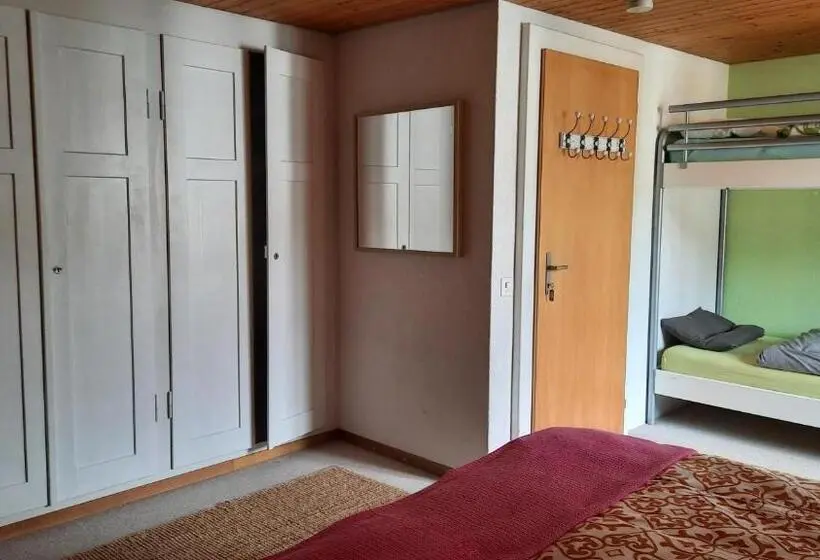 Quarto Familiar, Pilgerhüsli Backpacker