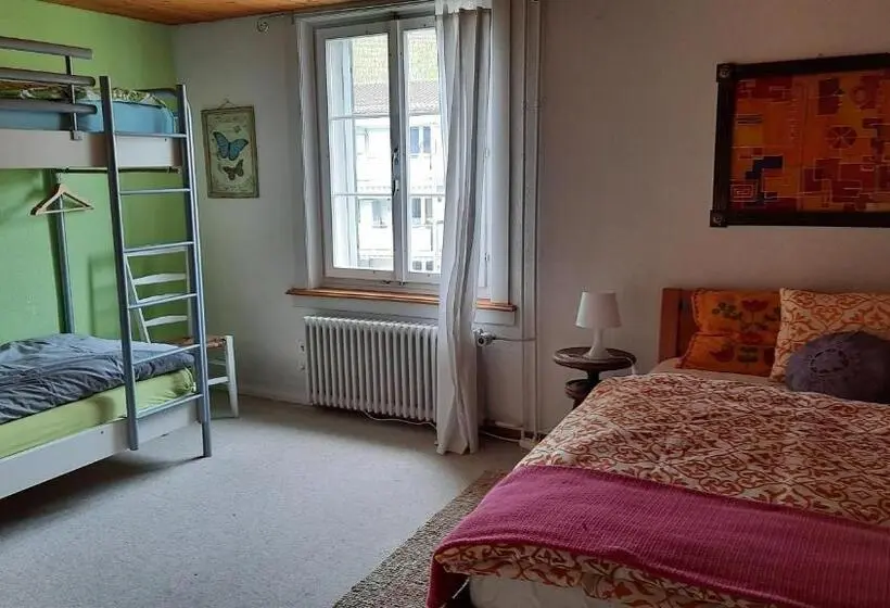 Quarto Familiar, Pilgerhüsli Backpacker