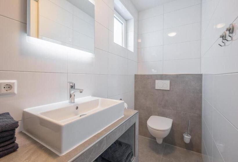 اتاق لوکس, Bed & Parking Burght Van Texel