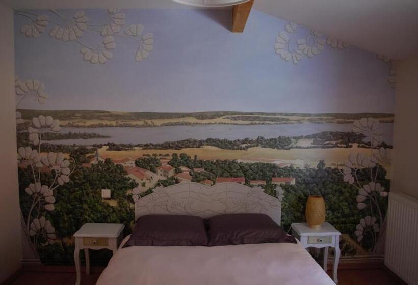 Номер Стандарт, La Maison De L Artiste Chambres D Hôtes à Verdun Avec Jacuzzi