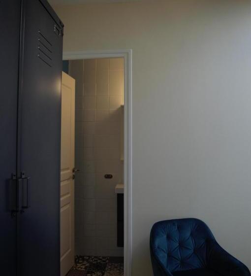 Номер Стандарт, La Maison De L Artiste Chambres D Hôtes à Verdun Avec Jacuzzi