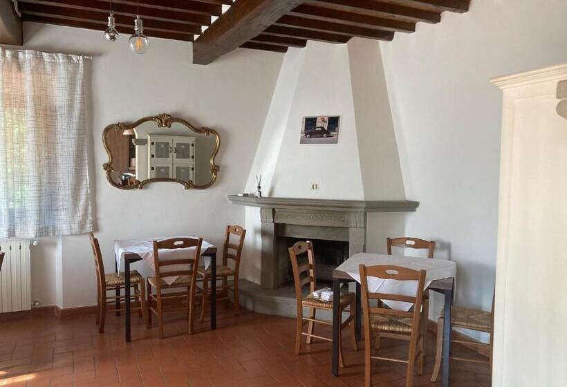 Номер Стандарт Вид на Сад, Walkandrace