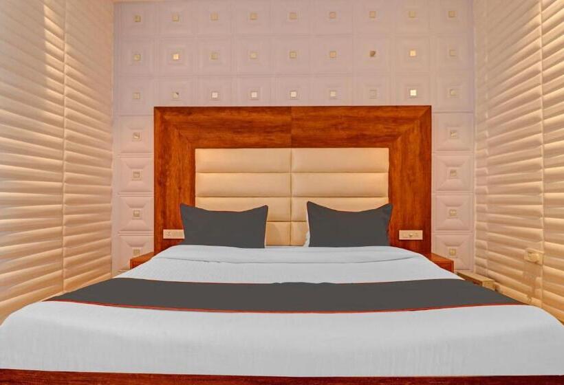 豪华三人间, Collection O Hotel Moon