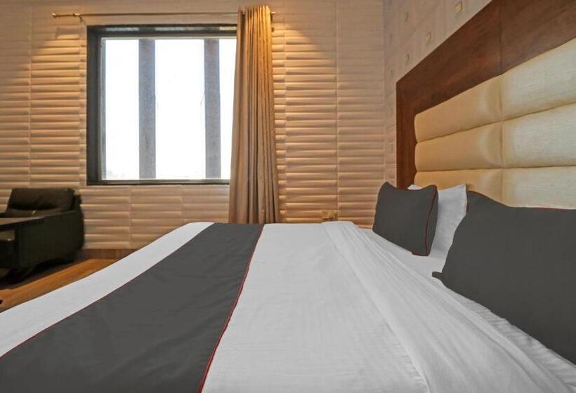 豪华三人间, Collection O Hotel Moon