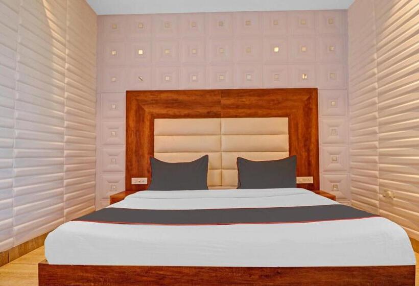 豪华三人间, Collection O Hotel Moon