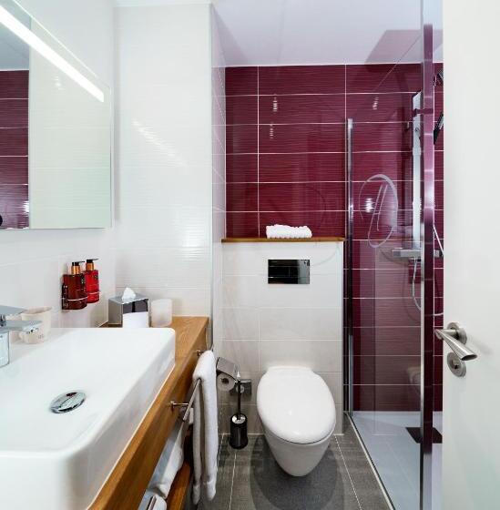 חדר דלוקס לארבעה, Dali Val D Europe