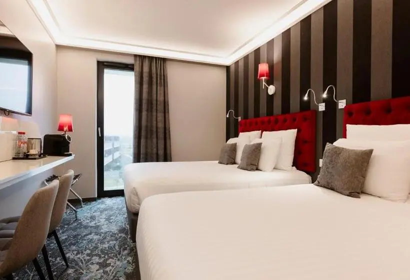 اتاق لوکس چهار تخته, Dali Val D Europe