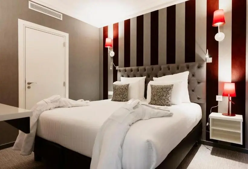 سوییت لوکس, Dali Val D Europe