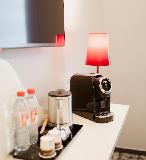 סוויטה עם ג'קוזי, Dali Val D Europe