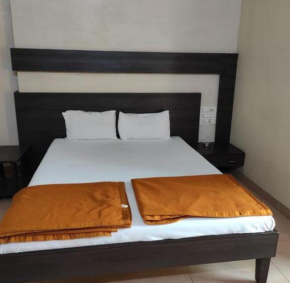 デラックスルーム, Darshan By Wb Inn