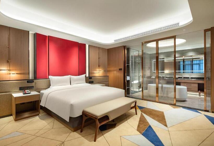 سوییت اجرایی, La Quinta By Wyndham Weifang South
