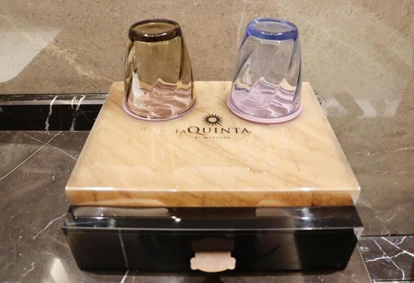 デラックスルーム, La Quinta By Wyndham Weifang South