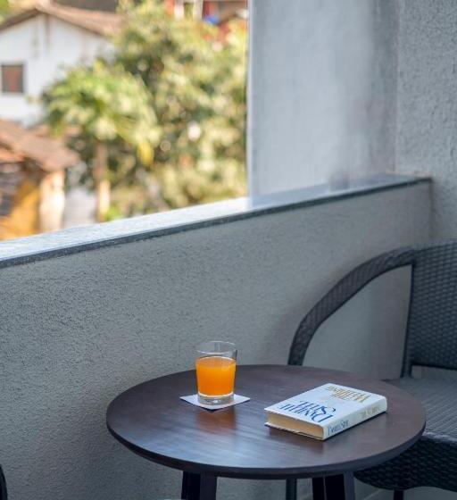 디럭스 룸, O Pierre