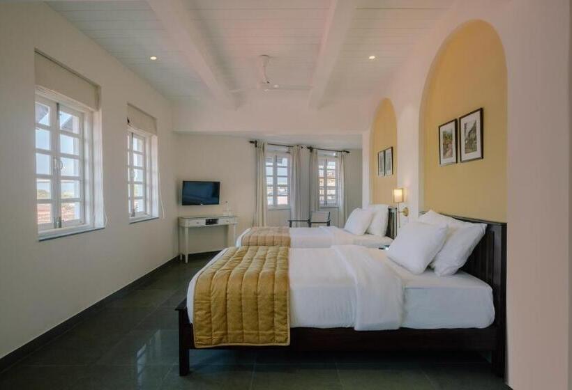 수피리어 룸 도시 전망, O Pierre