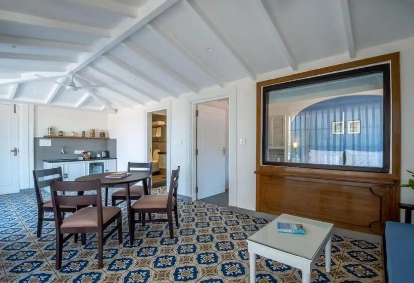 Suite, O Pierre