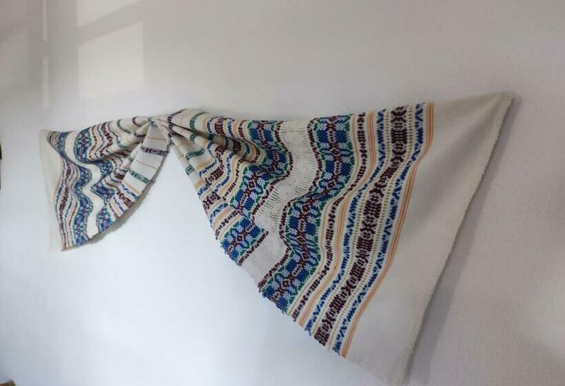 スタンダードルーム, Ograda Bunicilor